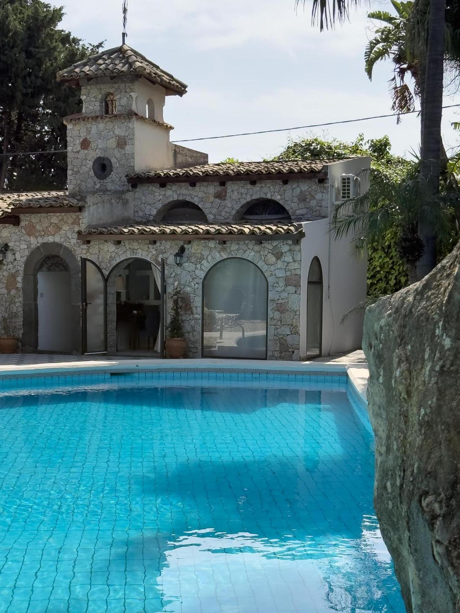 B&B La Villa Giardini Naxos Exteriör bild