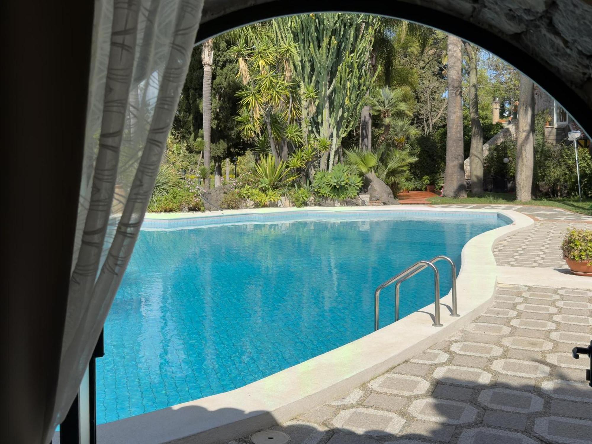 B&B La Villa Giardini Naxos Exteriör bild